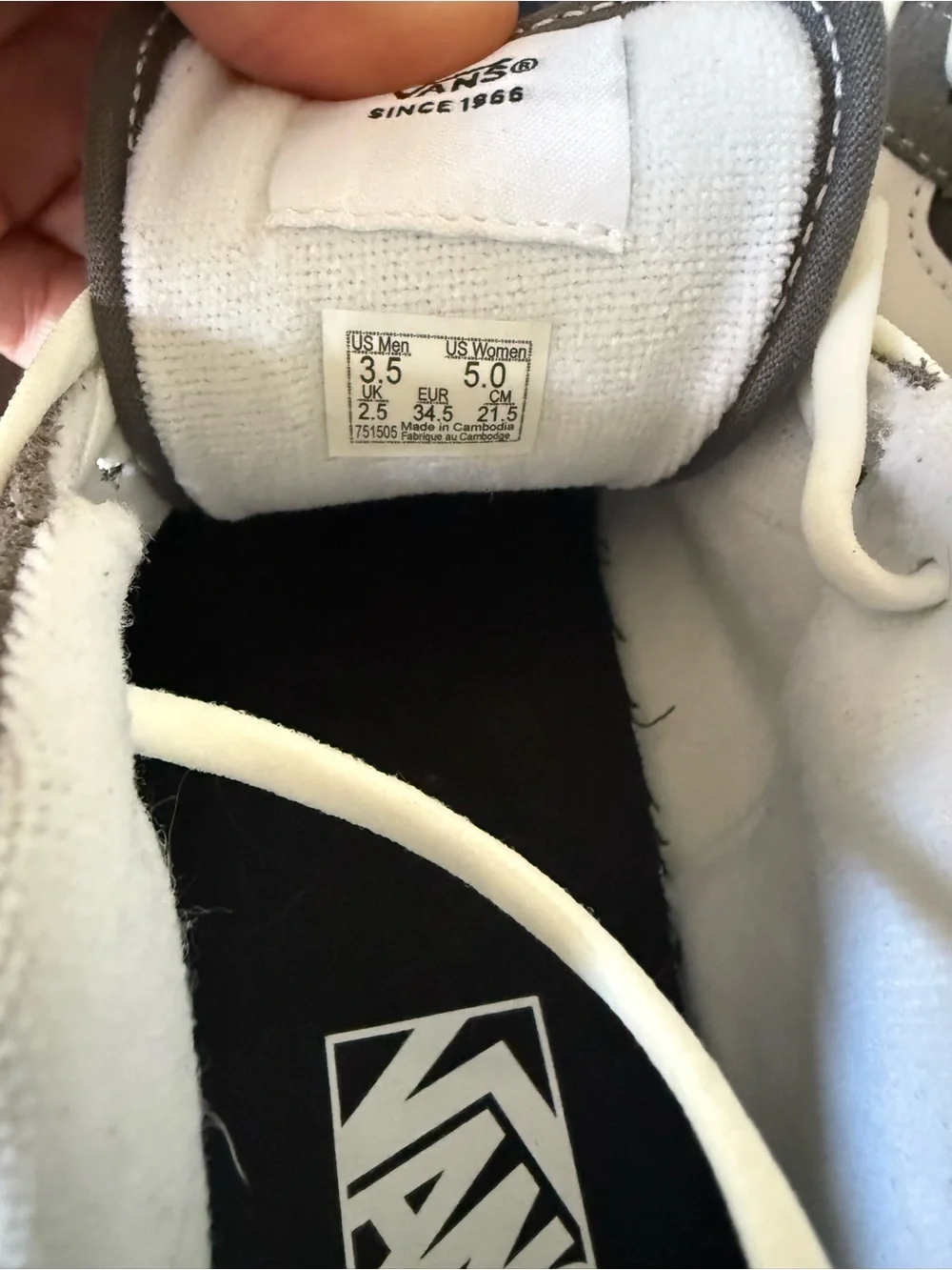 NWOT Vans Kids Gray and White Old Skool Sneakers